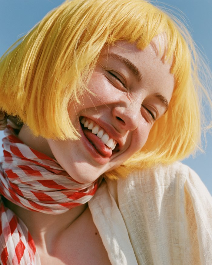 BRAIN laughing, close up